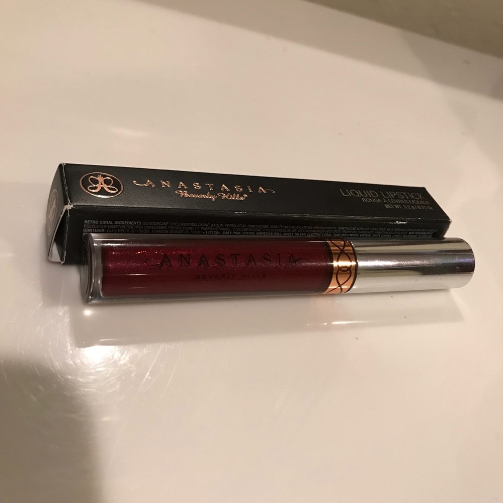 ABH Liquid Lipstick 🥀